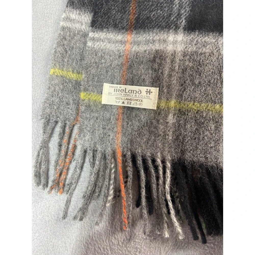 John Hanly Ireland 100% Lambswool Plaid Scarf Gray Fringe